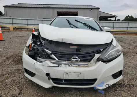 2018 Nissan Altima 2.5 из США, поврежденный, VIN 1N4AL3AP4JC192523